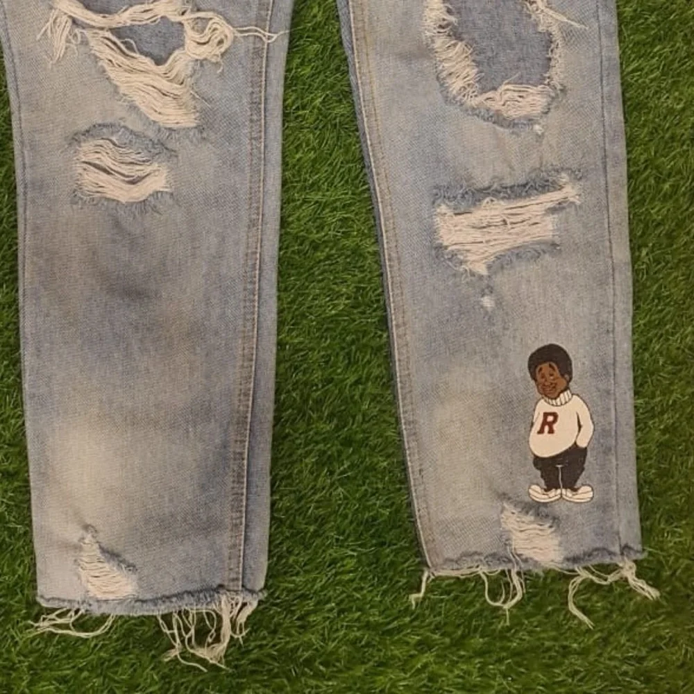 Women’s ripped Denim Jeans-New✨ - Picture 9 of 9